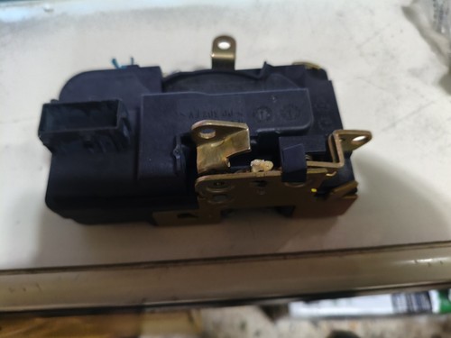 Peugeot 206 front door lock - front,