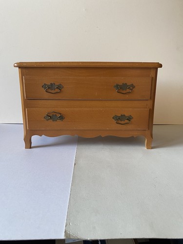 Mobilier poupée commode - mobilier,