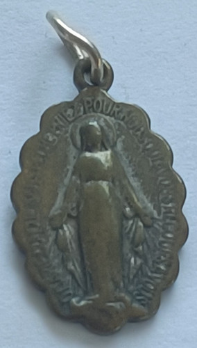 Ancienne médaille pendentif
