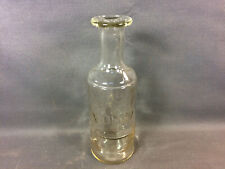 Ancienne carafe en verre