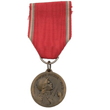 F20/11/25 (REF30631) Médaille MILITAIRE DE VERDUN GUERRE 1914 1918  French MEDAL