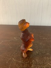 Chien caniche en cristal de