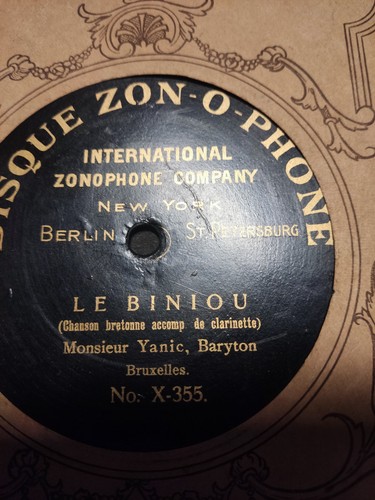 Monsieur yanic le - monsieur, yanic--le