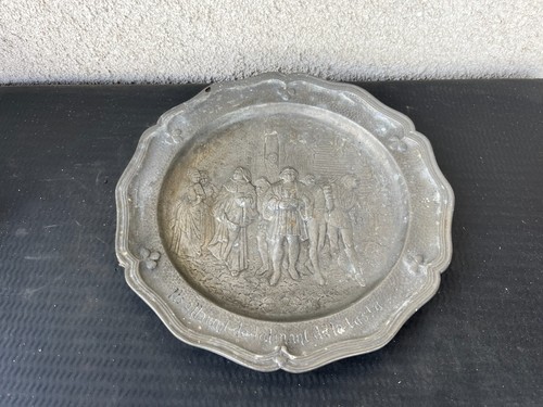 Assiette décorative ancienne