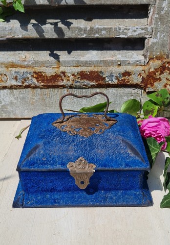 Ancienne boite couture - a,