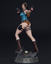 Painted Lara Croft Statue 1/4