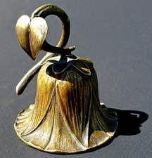 Ancienne CLOCHETTE de Table