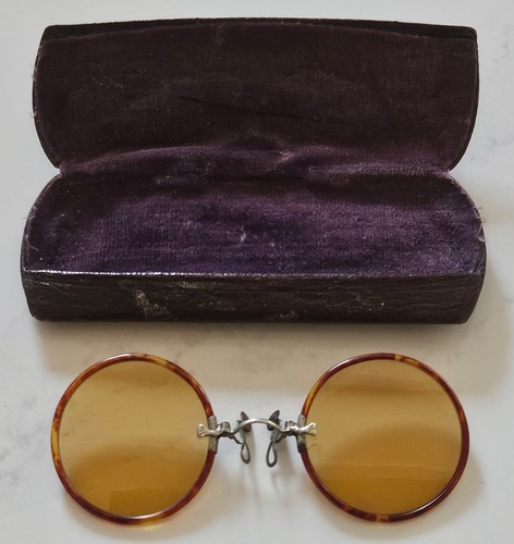 Ancienne lunettes soleil - ,