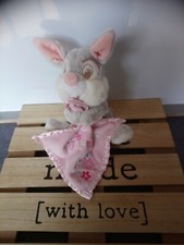 Peluche doudou panpan thumper mouchoir rose fleurs Disney Store