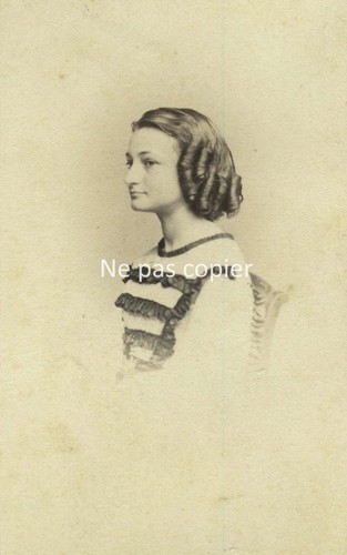 Jeune fille vers - cdv, par
