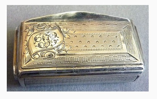 Petite tabatière boite