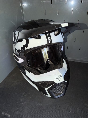 Fox helmet with oakley - fox,