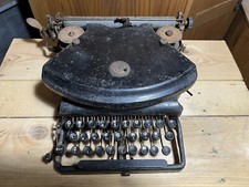 ancienne machine à écrire wellington typewriter