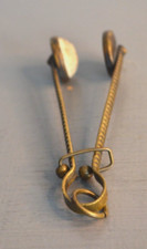 Ancienne Pince Saute Ruisseau Relève Jupe en Bronze