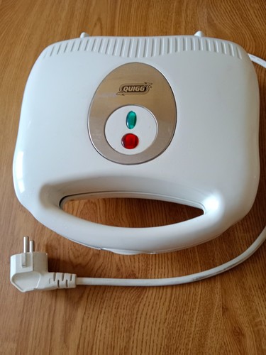 Gaufrier quigg tres bon etat - ,