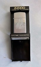 Ancien briquet zippo avec sa