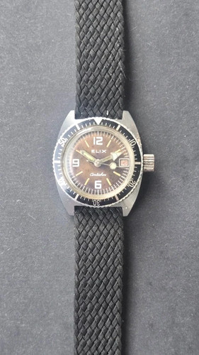 Montre plongeuse femme vintage