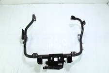 Fixation de châssis avant