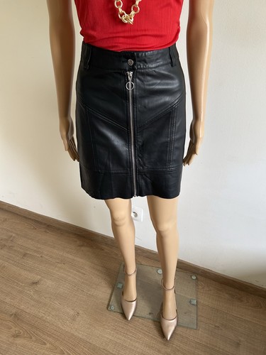 Jupe noire simili cuir - en,
