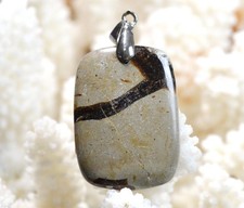Septaria 57 carats - pendentif