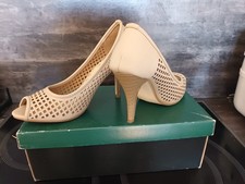 Chaussures à talons taille 38