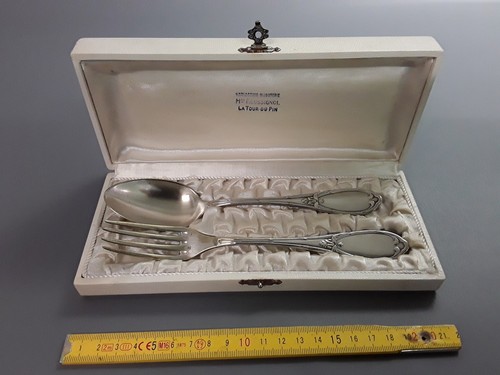 Ancien coffret ménagère