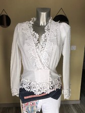 jolie chemise en dentelle