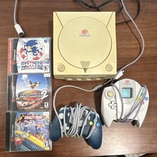 SEGA Dreamcast Console Bundle