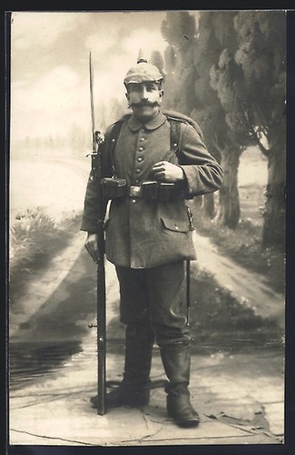 Carte postale photo soldat - , en