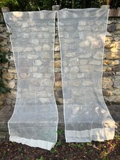 Ancienne paire de rideaux en filet très fin. Hauteur 220 cm