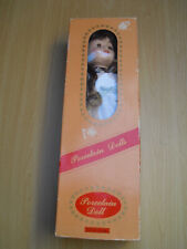 poupée ancienne porcelaine " porcelain doll" louise très bon état 