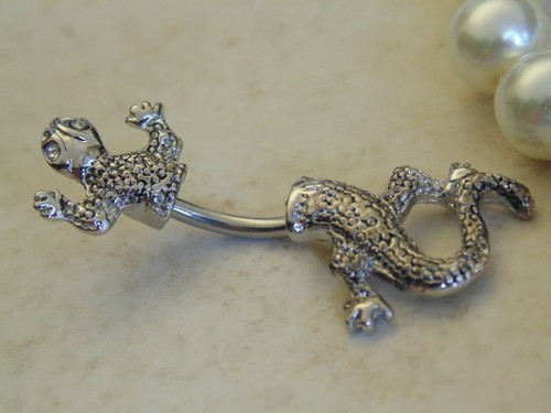 Clear cubic zirconia - cubic, eyed