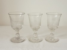 Verres pied anciens - à,