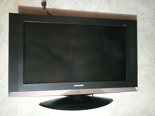 Retro samsung lcd - 32", hdtv