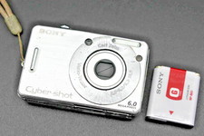 Sony Digital Camera Cybershot DSC -W30 - 6.0 MP - optique Carl Zeiss - ttb