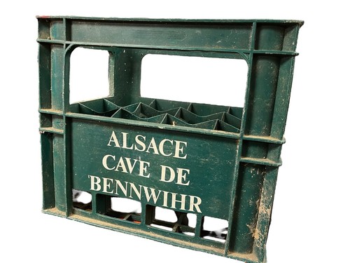 Ancienne caisse trou porte - a,