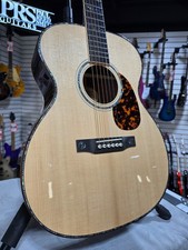 Larrivee OM-10 Acoustic Guitar