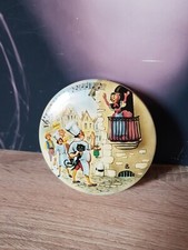 JOLIE ET ANCIENNE BOÎTE