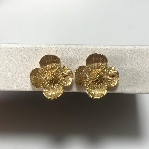 Boucles oreilles yves saint - d'oreilles,