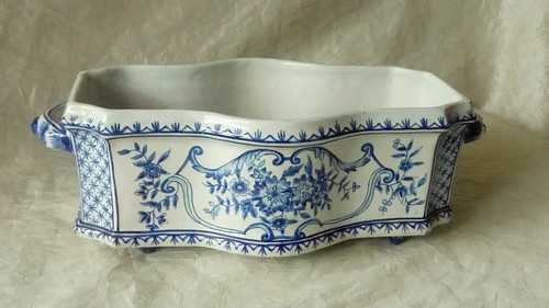 Petite jardiniere - petite,
