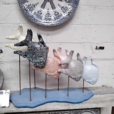 Lot De 7 Poissons Craquelés Longueur d un poisson 30cm H 25cm vendu avec socle