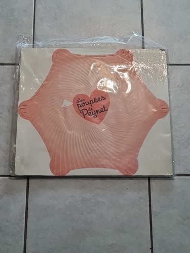 Poupée peynet kiosque - kiosque, a