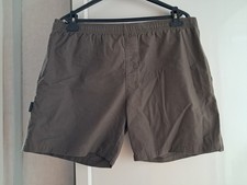 Short neuf taille 48 Décathlon
