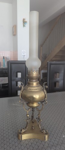 Lampe pétrole tripode - lampe,