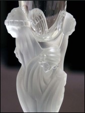 NICE CRYSTAL CHAMPAGNE FLUTE "