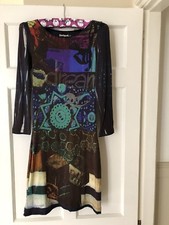 Jolie robe femme. Desigual. Taille S