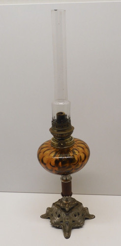 Ancienne lampe a petrole - ancienne,