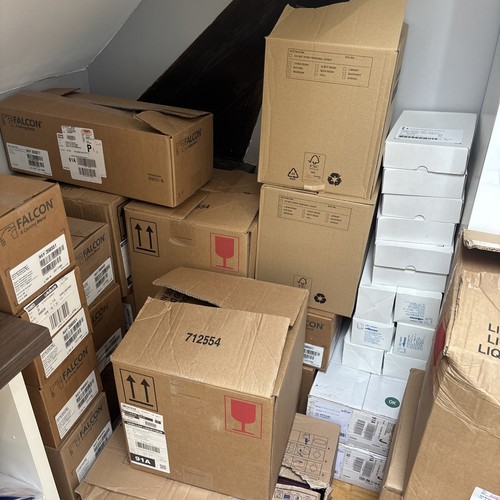 Déstockage massif matériel - ,