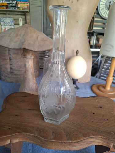 Ancienne carafe décor louis - décor,