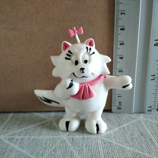 Figurine PVC vintage yolanda